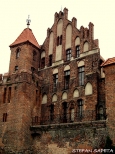 Dwr Mieszczaski - by to letni dom Bractwa witego Jerzego wzniesiony w 1489 midzy innymi z materiaw po zburzonym przez mieszczan zamku krzyackim.