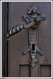 Juchowo - neogotycki koci z 1928 r. fragment gwnych drzwi wejciowych