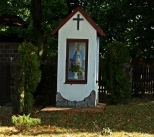 Kapliczka Maryjna z 1991 roku.