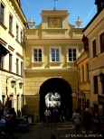 Brama Grodzka zwana te Bram ydowsk , bya przejciem pomidzy Starym Miastem a dzielnic ydowsk a w czasie wojny bram do getta . Lublin - klasycyzm z 1342 r.
