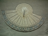 zegar słoneczny na Skarbczyku - obecnie muzeum Regionalne