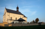 Nowa Supia. Koci parafialny pod wezwaniem witego Wawrzyca  wybudowany w 1678 r. w stylu pnorenesansowym