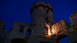 zamek nocą
