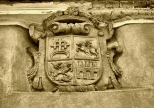 Herb nad bramą kościelną w Solcu nad Wisłą