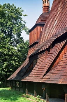 Skowa - jeden z najciekawszych drewninych kocióków w Polsce. Beskid Niski