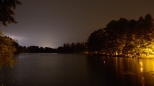 Jezioro Lipowo przed nocną burzą.