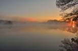 Jezioro Ostrowiec o świcie.