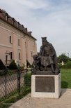 przed Zamkiem - pomnik Kazimierza Wielkiego