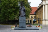Warszawa - Pomnik kardynaa Stefana Wyszyskiego