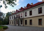 Kozy. Neoklasycystyczny pałac Czeczów, pochodzący z XVIII wieku
