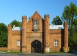 Brama przed pałacem w Krzyżanowicach