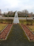 Obelisk powicony czerwonoarmstom