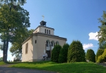 Skoczw. Zabytkowa kaplica w. Jana Sarkandra na wzgrzu zwanym Kaplicwka.