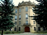 Zamek w Rydzynie , barokowa rezydencja Leszczyńskich herbu Wieniawa z 1682-1695r. Pierwotnie gotycki zamek Rydzyńskich z XVw.