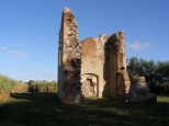 Ruiny kaplicy w Skrzebowej.