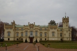 Neogotycki pałac Wężyków z XIX w. w Paszkówce