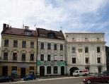 Cieszyn. Ulica Mennicza. Kamienice obok placu Teatralnego.