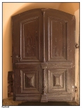 Rychwał - kościół pod wezwaniem Św. Trójcy, zabytkowe, drewniane drzwi wejściowe