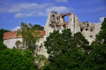 Rudno - ruiny zamku Tenczyn.