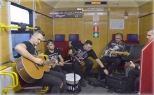 Koncert akustyczny w specjalnym Pociągu do Kochanka