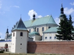 Kościół i klasztor bernardynów.