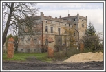 Lenartowice - zaniedbany pałac eklektyczny z ok. 1870 r.