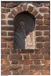 Kazimierz Biskupi - klasztor Misjonarzy Świętej Rodziny, gotyckie mury klasztorne