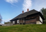 Stara Wieś koło Wilamowic. XVIII-wieczny budynek szkoły parafialnej prowadzonej przez kantora