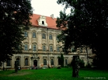 Opactwo cysterskie w Lubiążu - jeden z największych zabytków tej klasy w Europie będący jednocześnie największym opactwem cysterskim na świecie.Arcydzieło śląskiego baroku.