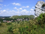 Widok ze wzgórza Lipówki na g. Zamkową nad Olsztynem.