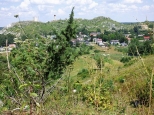 Widok ze wzgórza Lipówki na g. Zamkową nad Olsztynem.