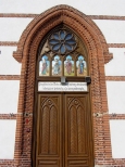 Stylowe drzwi wejciowe kocioa parafialnego