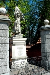 Przemyl - statua gwardianina Szykowskiego