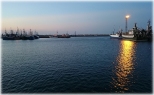 Port we Władku po zachodzie słońca