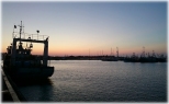 Port we Władku po zachodzie słońca