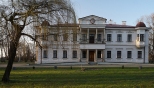 Pałac Załuskich - zespół pałacowo-parkowy w Iwoniczu