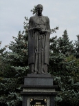 Pomnik założyciela Zgromadzenia Księży Marianów