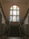 Okno na schodach