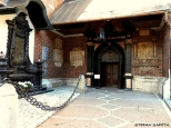 boczne wejście do kościoła Mariackiego od strony placu Mariackiego