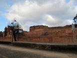 Średniowieczne miejskie mury