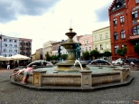 fontanna na rynku w Chojnicach.