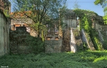 Fragment murów Zamku w  Strzelcach Opolskich