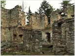 Ruiny dworku Zofii Kossak-Szczuckiej-Szatkowskiej