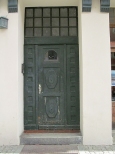 Drzwi wejciowe do kamienicy