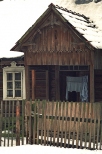 Koszarawa Bystra - pięknie zdobiona góralska chata. Beskid Żywiecki