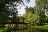 Brodnica - park z widokiem na wieżę