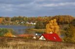 Jezioro Niskie Brodno w jesiennej szacie