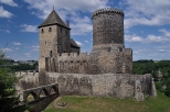 Zamek piastowski w Bdzinie.