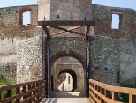 Brama wjazdowa do zamku w Siewierzu.