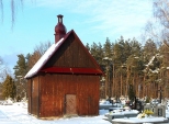 Zarzecze - zabytkowa drewniana kaplica cmentarna